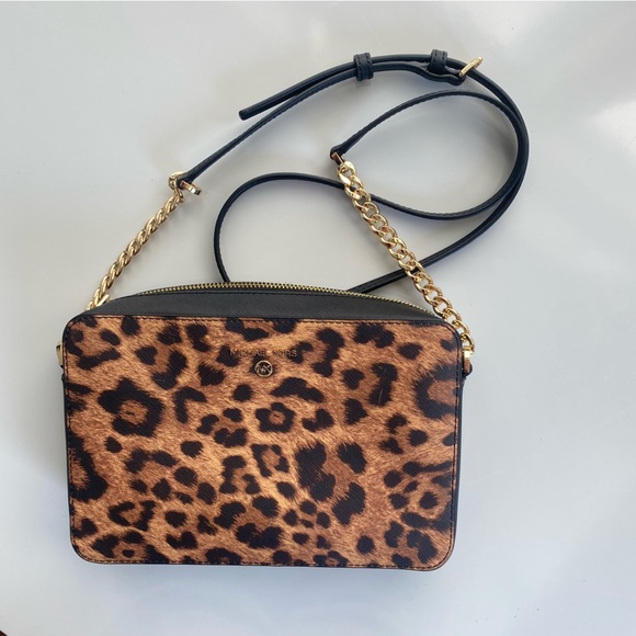 Michael Kors animal print crossbody - Picture 2 of 9